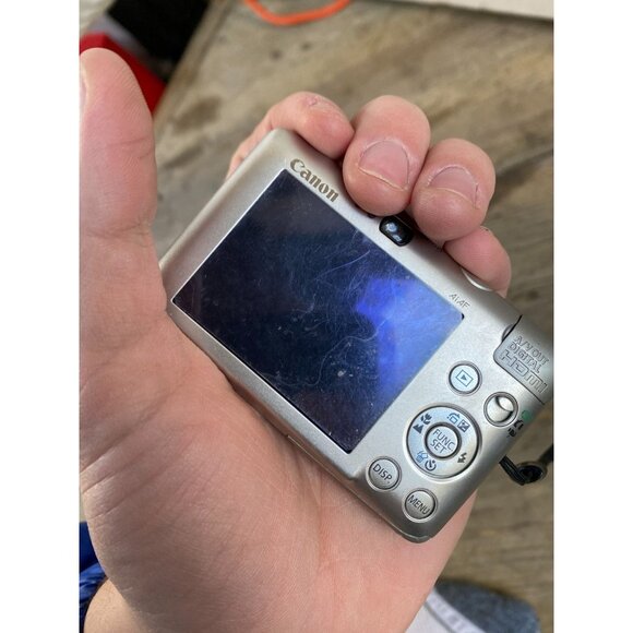 Canon PowerShot SD780 IS Digital ELPH 12.1MP 3x Digital Camera silver UNTESTED - Picture 2 of 9